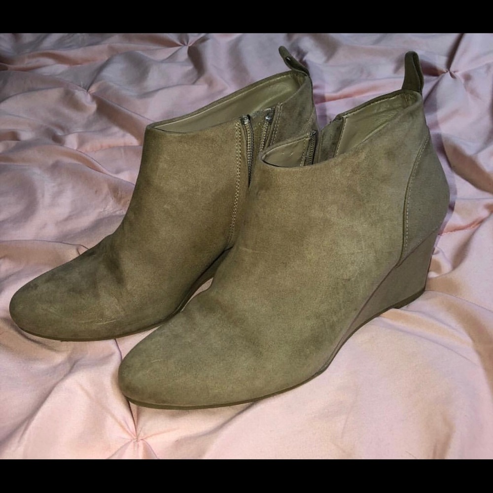 tan booties!!!